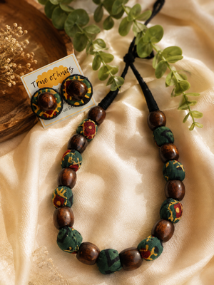 GREEN WOODEN BEADED SET