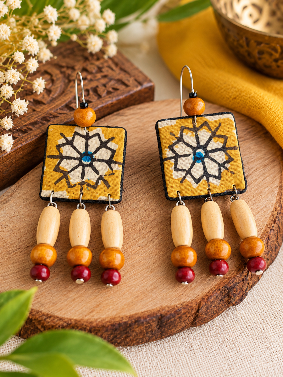 STATEMENT EARRING