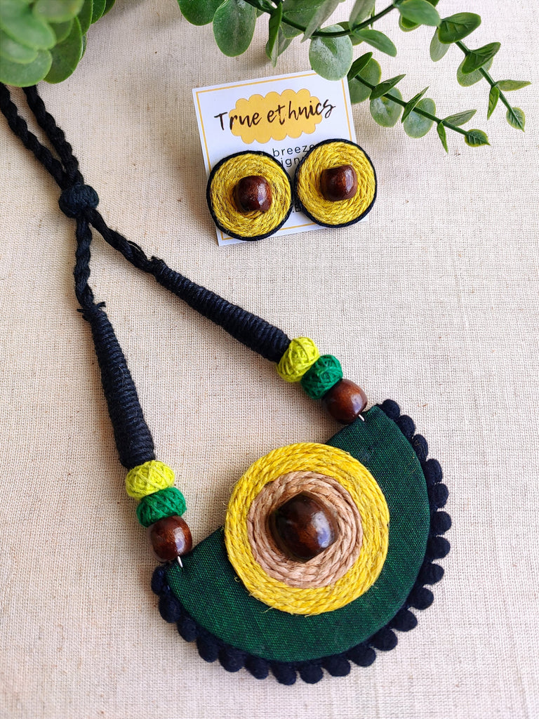 GREEN JUTE NECKLACE