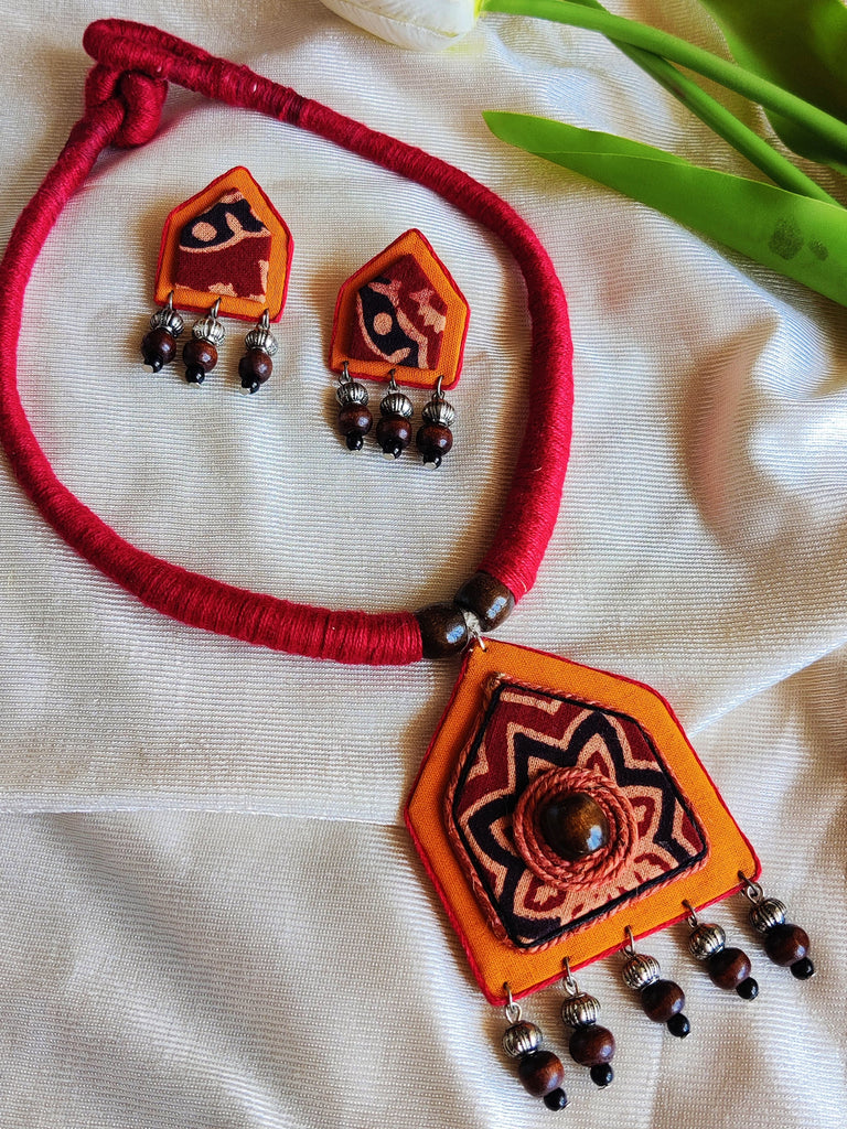 YELLOW  AND RED PANCHAKONI NECKLACE