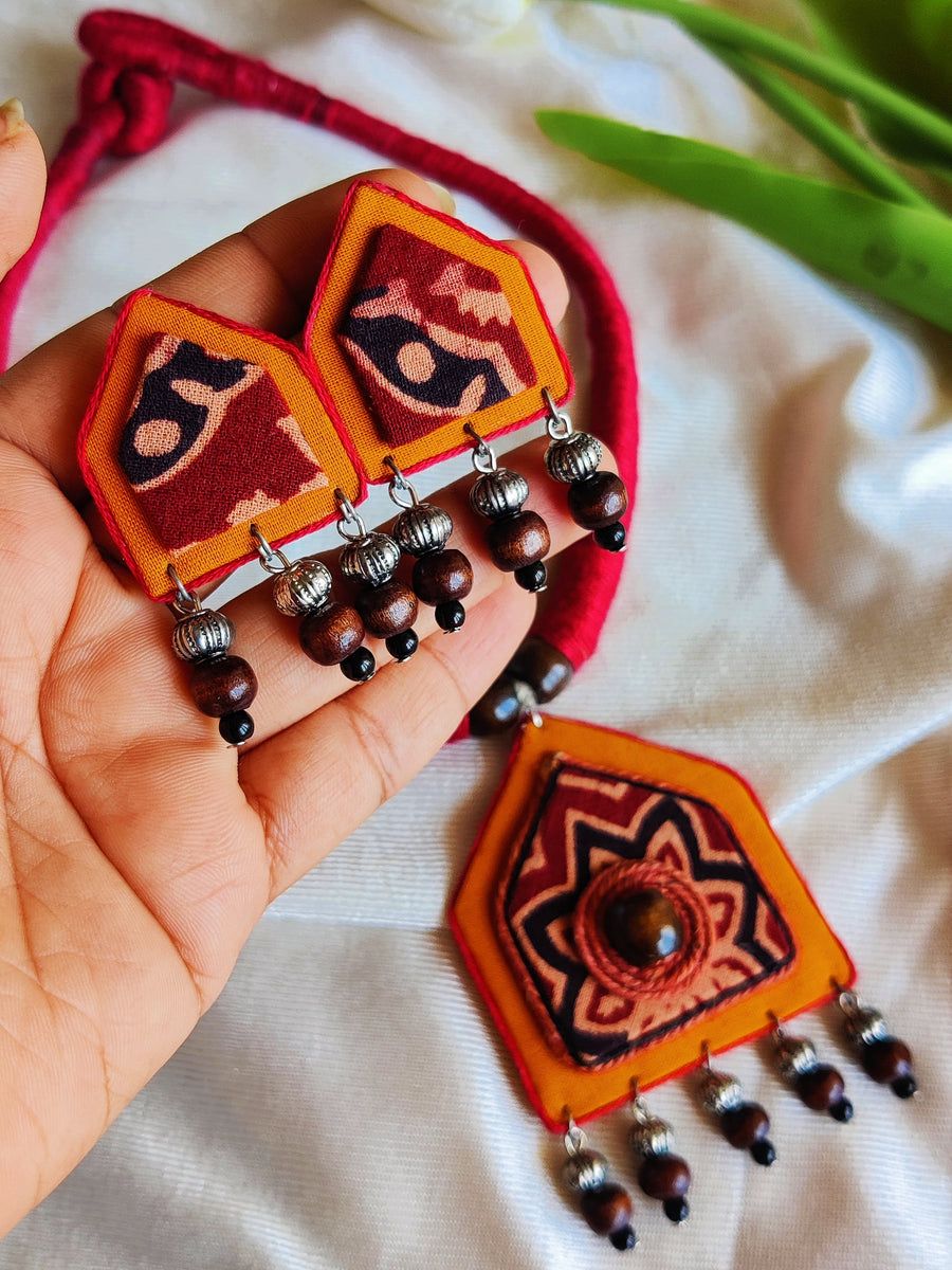 YELLOW  AND RED PANCHAKONI NECKLACE