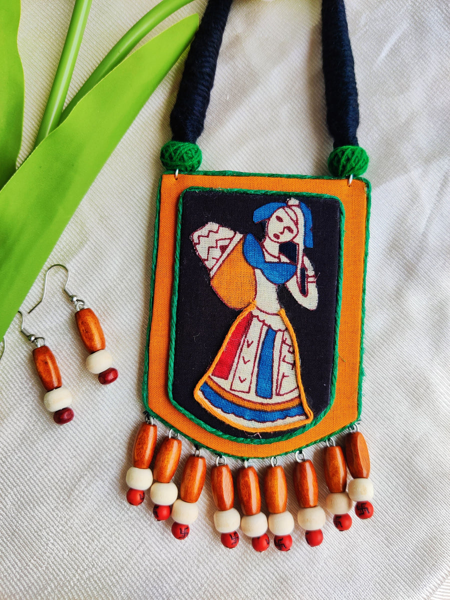 YELLOW RADHA NECKLACE