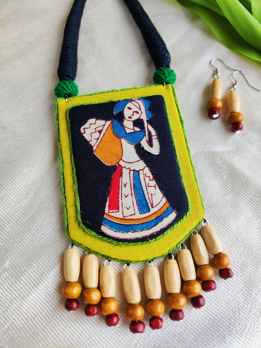 GREEN RADHA NECKLACE