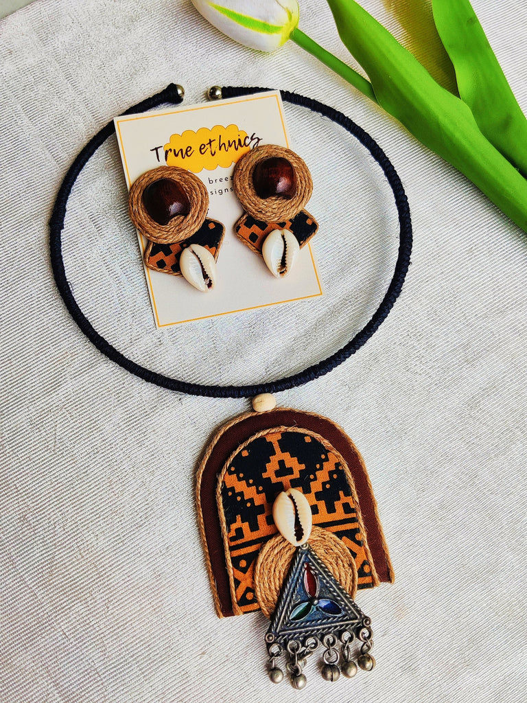 BROWN HASLI  NECKLACE SET