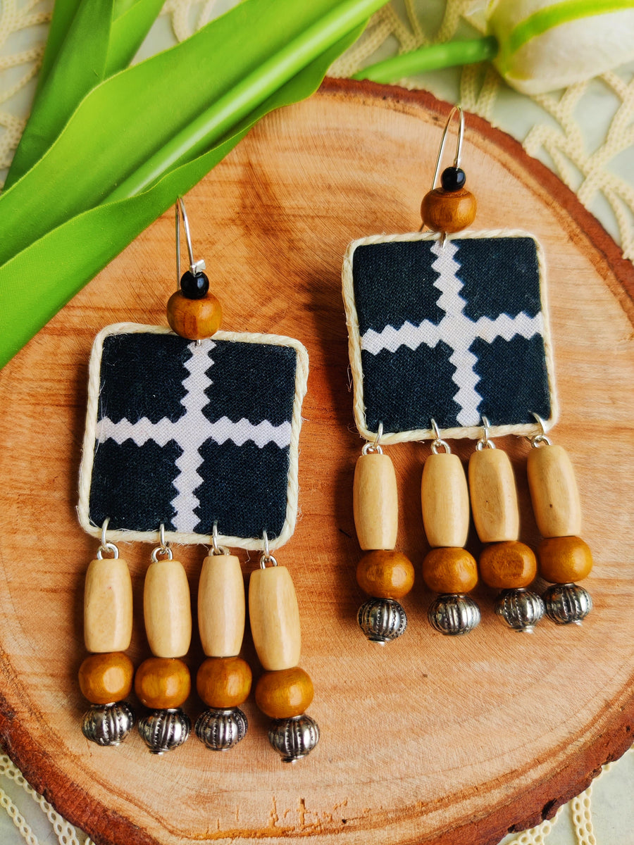 CHECKERED BLACK AND WHITE EARRING