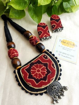 REN AJRAKH NECKLACE SET