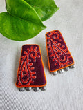 MAROON STUDS