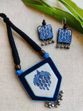 BLUE AND WHITE NECKLACE PANCHAKONI