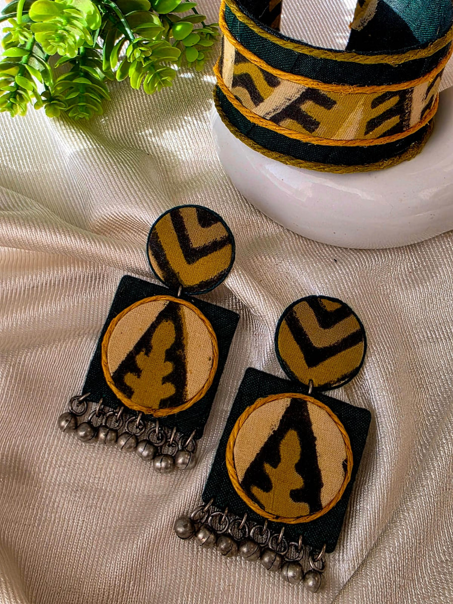 combo set in GREEN  HANDCUFF