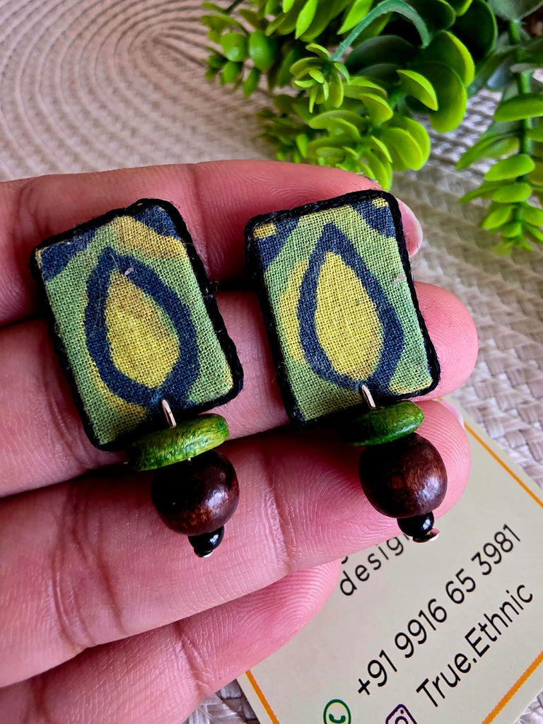 GREEN SMALL STUD