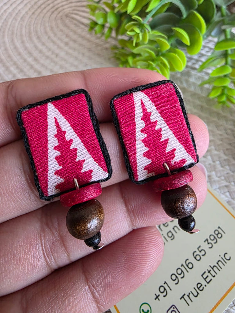 RED SMALL STUD EARRING
