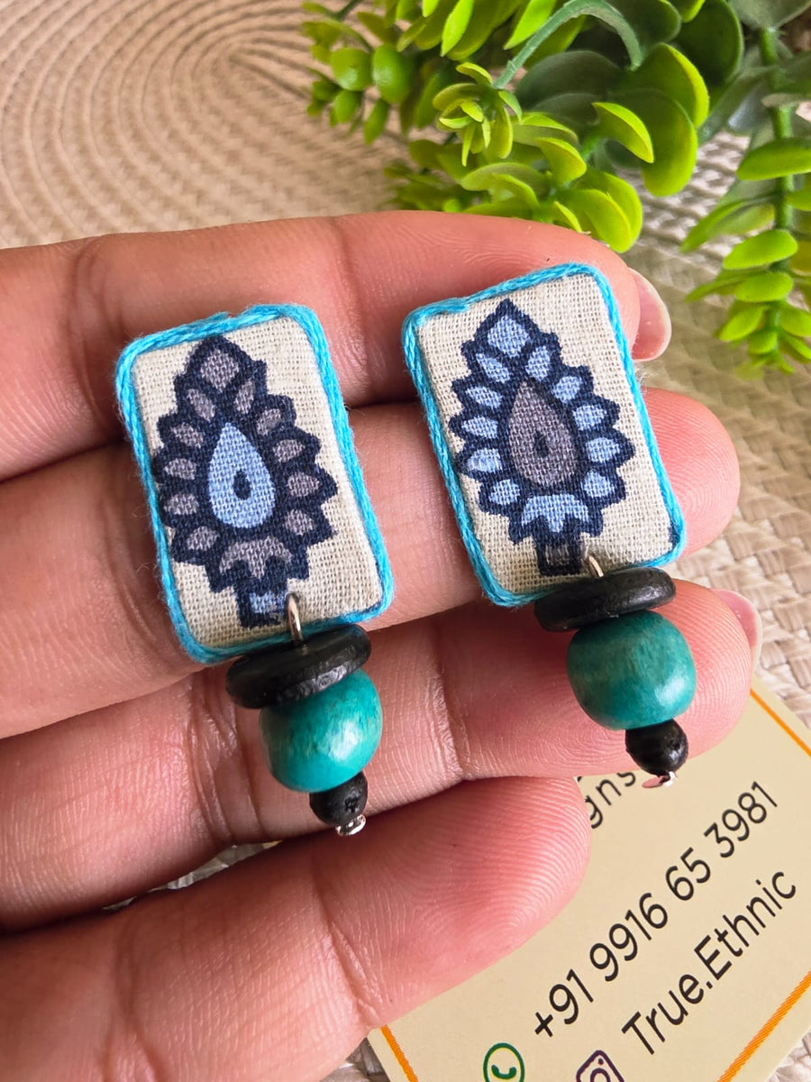 BLUE SMALL STUD