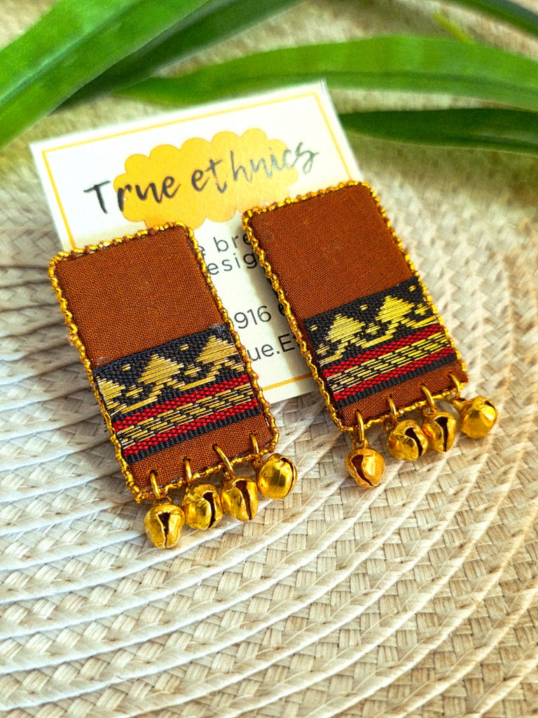 MUSTARD TRADITIONAL STUDS