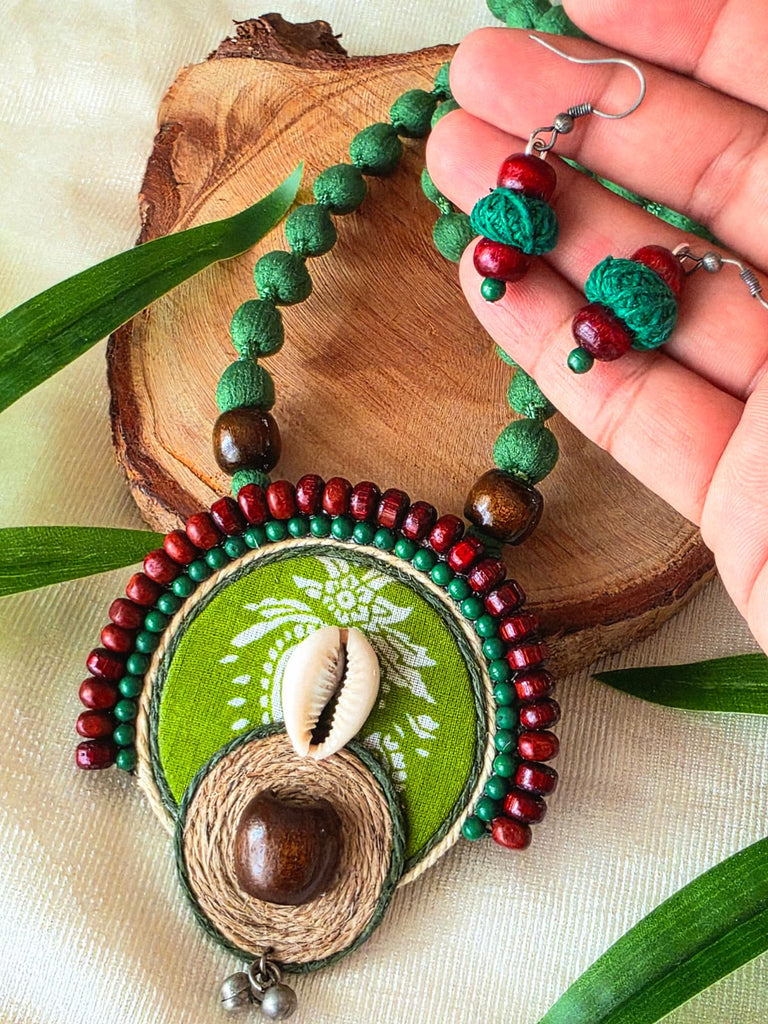 GREEN CHANDRAKALA NECKLACE