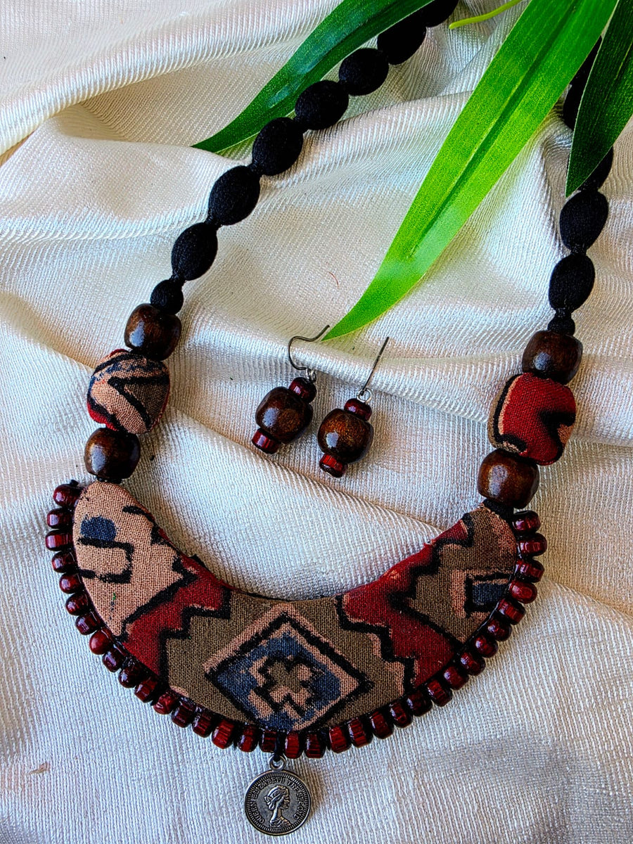 RED CHANDRAKALA NECKLACE