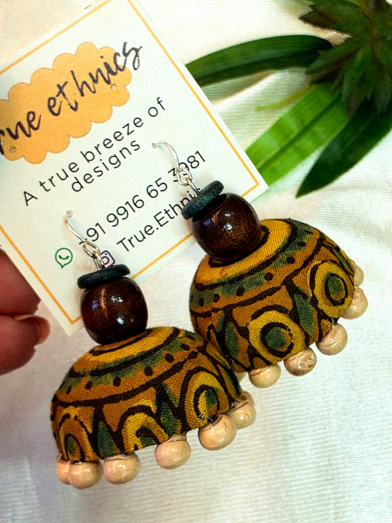 green beaded zhumki