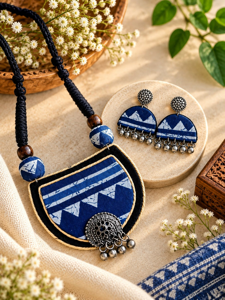 INDIGO CHANDRAKALA NECKLACE WITH ZHUMKI