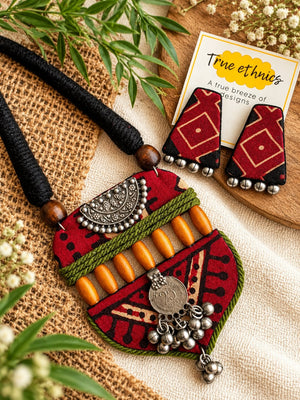 RED JHAROKHA PENDANT NECKLACE