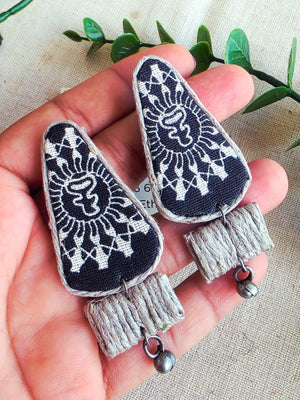 BLACK CONE EARRING