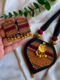 KHUN PARNA NECKLACE